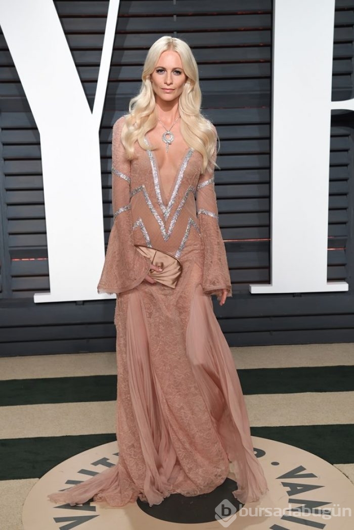 Vanity Fair'in Oscar partisinde şıklık yarışı