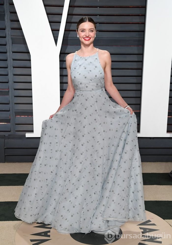 Vanity Fair'in Oscar partisinde şıklık yarışı