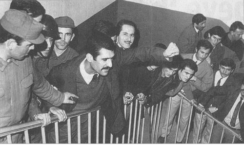 Deniz Gezmiş'in ilk kez yayınlanan lise yıllarına ait fotoğrafları