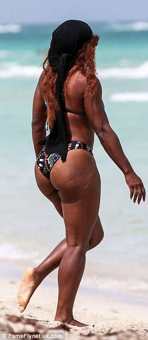 Serena Williams yılın yorgunluğunu atıyor...