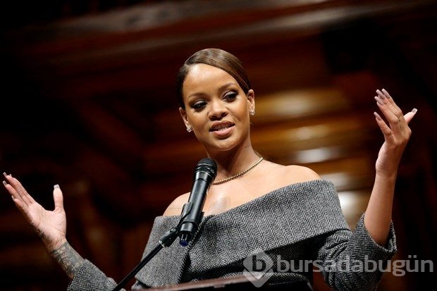 Rihanna: Sonunda Harvard'lı oldum!