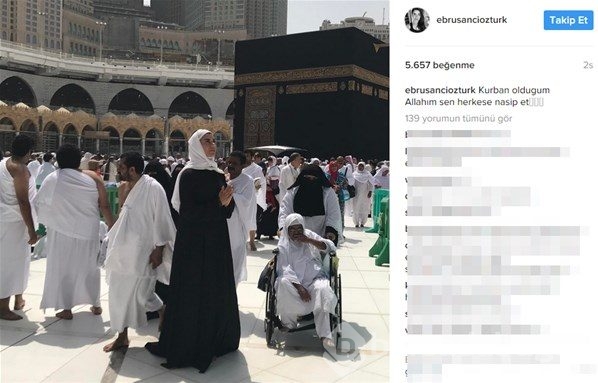 Model Ebru Şancı Umre'ye yolcusu