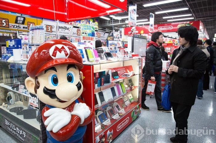 iPhone değil Nintendo Switch için kuyruk oldular