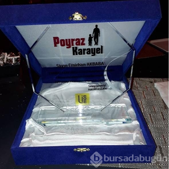 Poyraz Karayel ekibi veda yemeğinde buluştu