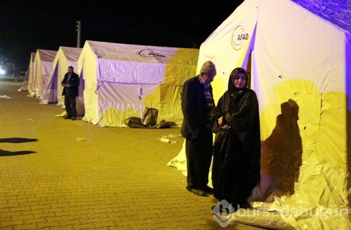 Adıyaman Samsat'ta deprem korkusu sürüyor