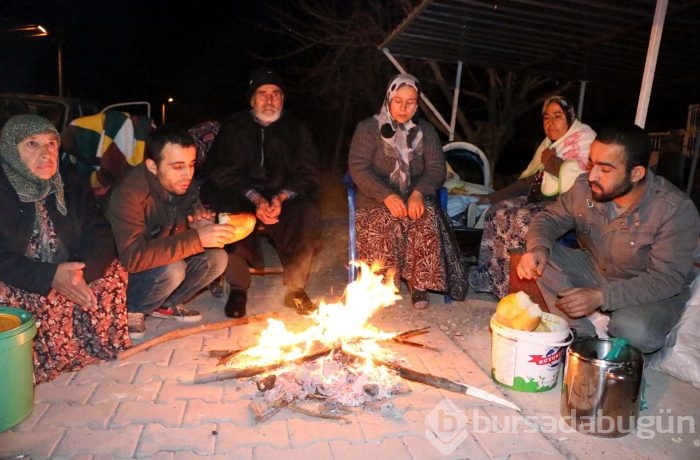 Adıyaman Samsat'ta deprem korkusu sürüyor