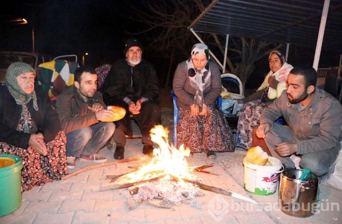 Adıyaman Samsat'ta deprem korkusu sürüyor