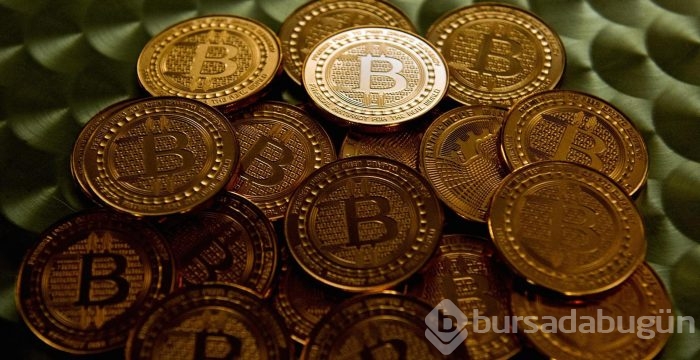 Bitcoin'in değeri  altını geçti
