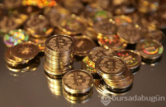Bitcoin'in değeri  altını geçti