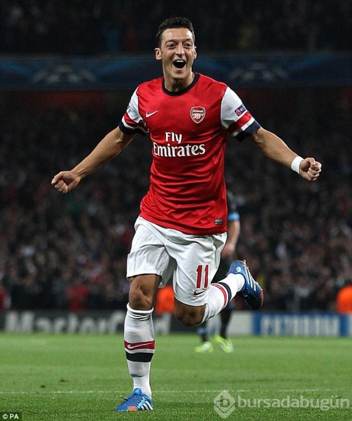 Yıldız futbolcu Mesut Özil yaza evleniyor