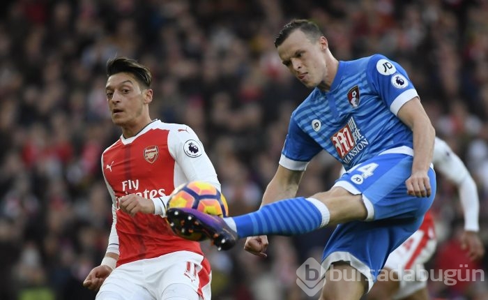 Yıldız futbolcu Mesut Özil yaza evleniyor