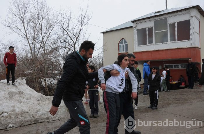 Hakkari'de koşu yaparken bayıldılar!