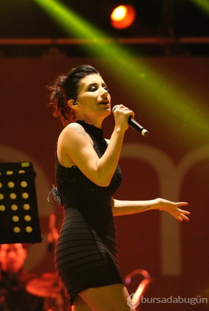 İrem Derici: Bu hızla Ajda Pekkan'ı geçeceğim