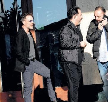 Cem Yılmaz yeni filmi için Ajda Pekkan'la buluştu