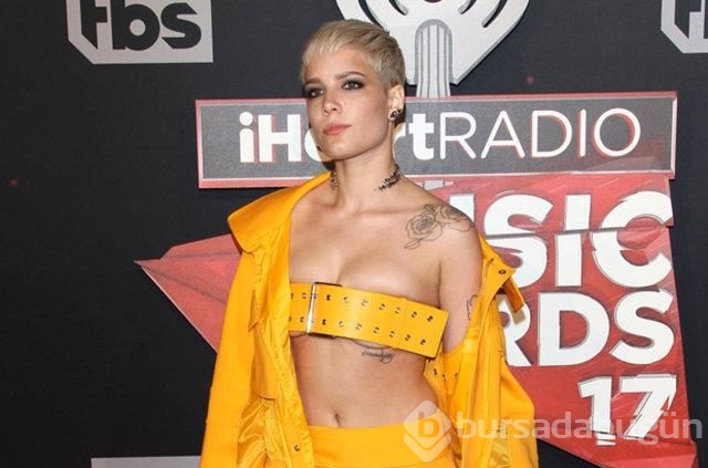 iHeart 2017 Müzik Ödülleri'nde şıklık yarışı