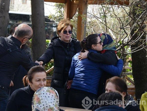 Ünlü sanatçının annesi vefat etti