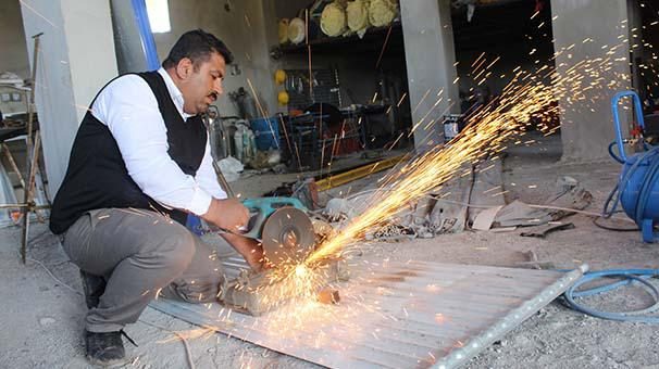 Yüksek faturaya kızdı elektrik üretiyor