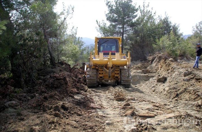 Hatay'a düşen Suriye uçağının karakutusu bulundu