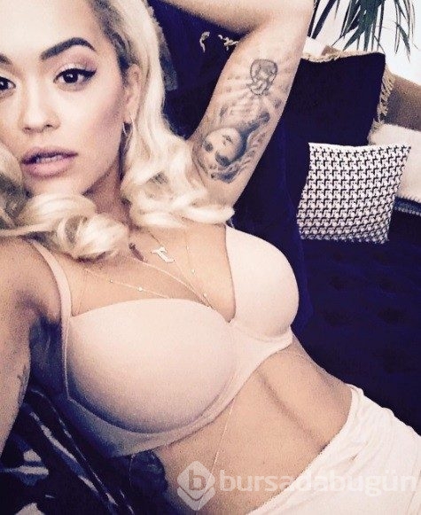 Rita Ora'dan cesur reklam