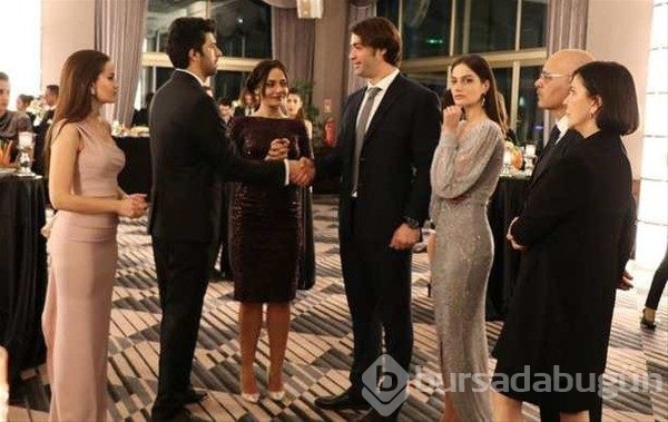 Fahriye Evcen'in göbeği şaşırttı