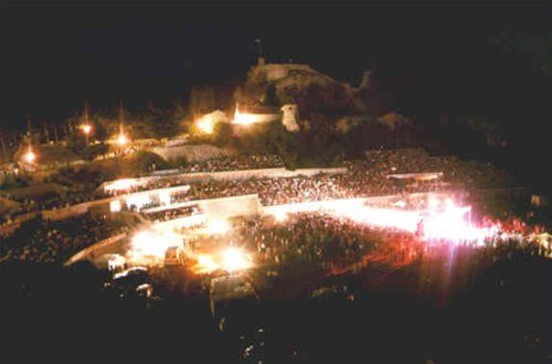 Dünyanın en tuhaf stadyumları