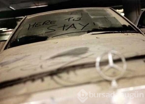 Dubai'de lüks araçlar bir bir terk ediliyor