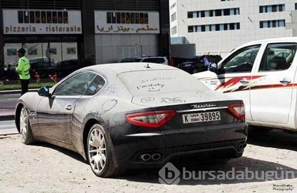 Dubai'de lüks araçlar bir bir terk ediliyor