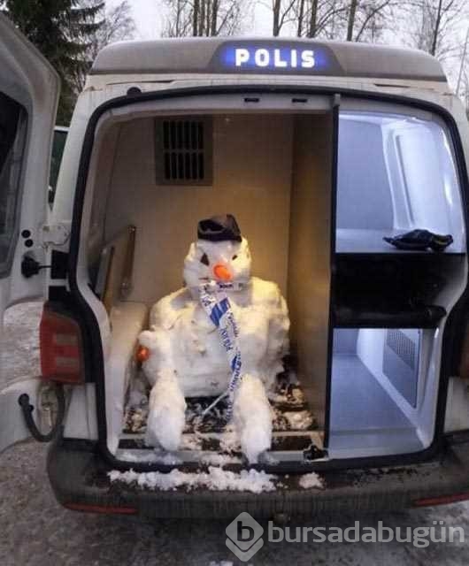 Sosyal medyanın fenomen polisleri