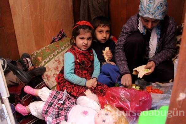 5 kişilik aile gardıropta yaşıyor
