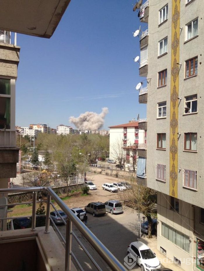 Diyarbakır'da patlama oldu! (11 Nisan 2017)