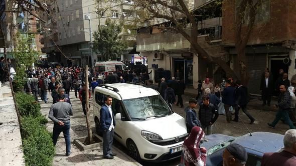 Diyarbakır'da patlama oldu! (11 Nisan 2017)