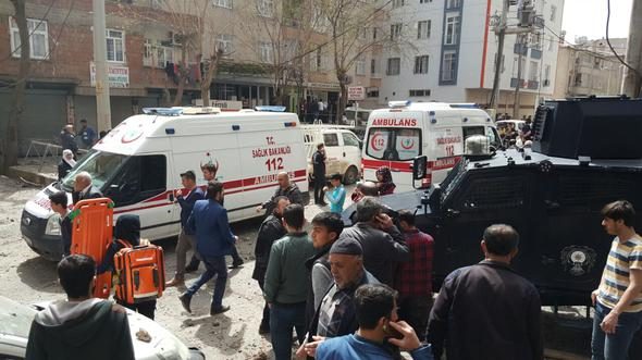 Diyarbakır'da patlama oldu! (11 Nisan 2017)