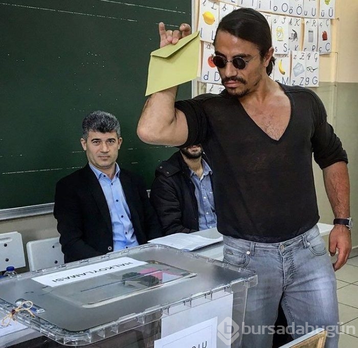 
Ünlüler sandık başında