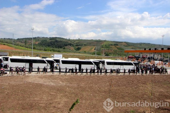 Beşiktaş taraftarı Bursa girişinde aranıyor
