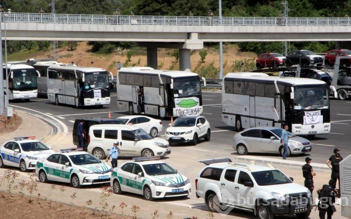 Beşiktaş taraftarı Bursa girişinde aranıyor
