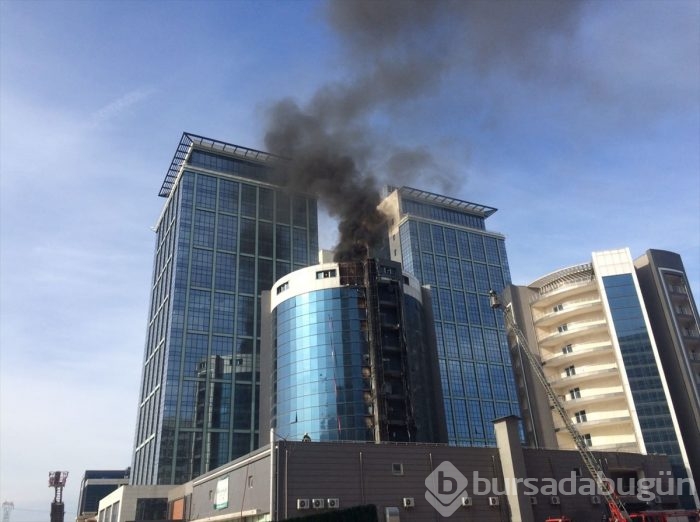 Bursa'da otel inşaatında korkutan yangın
