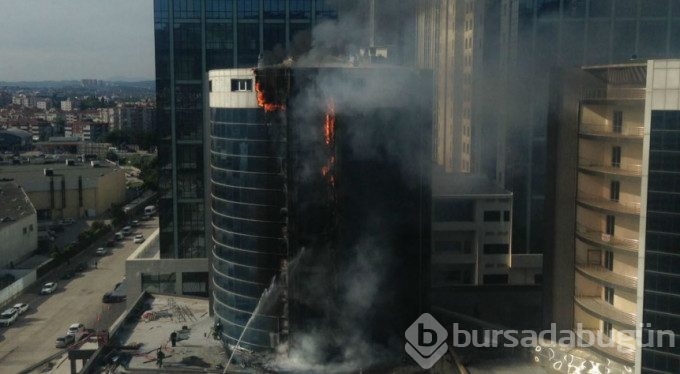 Bursa'da otel inşaatında korkutan yangın
