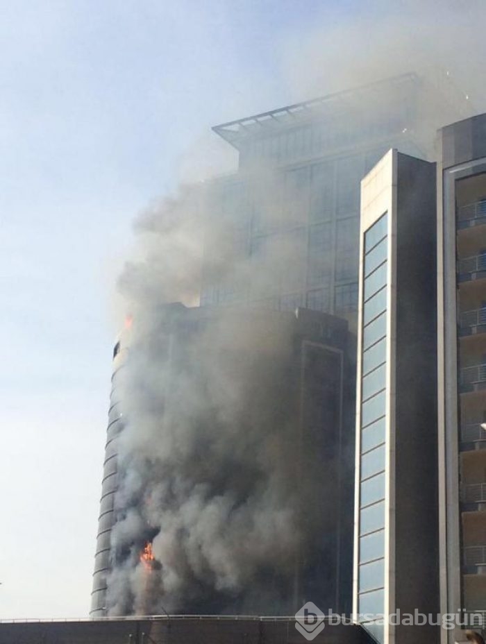 Bursa'da otel inşaatında korkutan yangın
