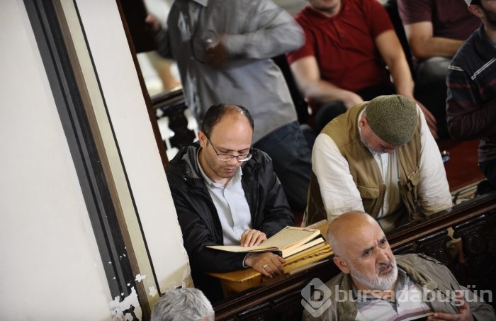 Bursa'da ilk teravih kılındı