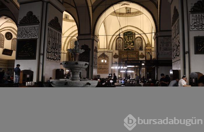 Bursa'da ilk teravih kılındı