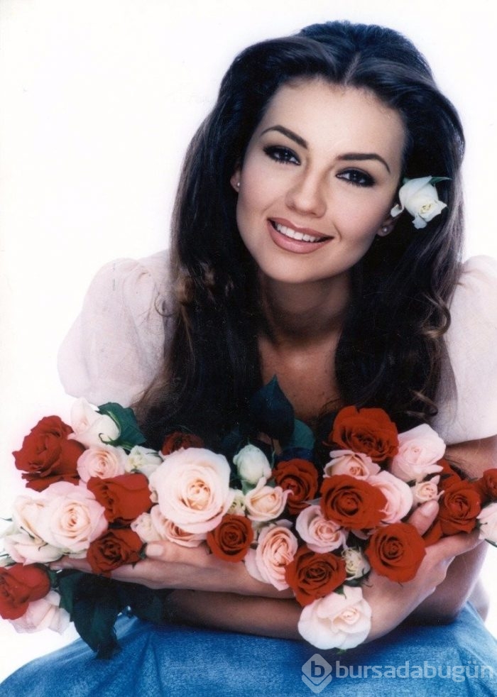 Rosalinda dizisiyle tanımıştık Thalia'nın son hali...