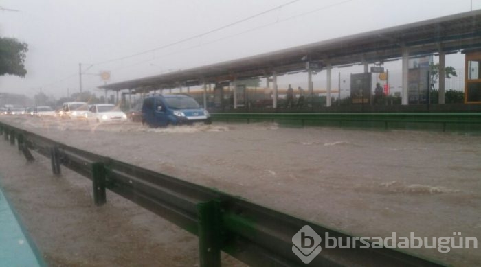 Bursa'yı sel aldı

