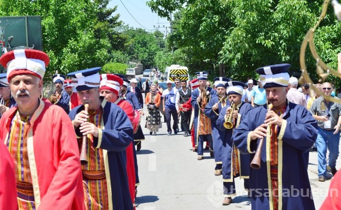 Bursa Cumalıkızık Ahududu Festivali'nde renkli görüntüler	