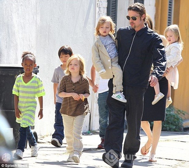 Brad Pitt ve Angelina Jolie'nin kızları Shiloh Jolie Pitt cinsiyet mi değiştiriyor?