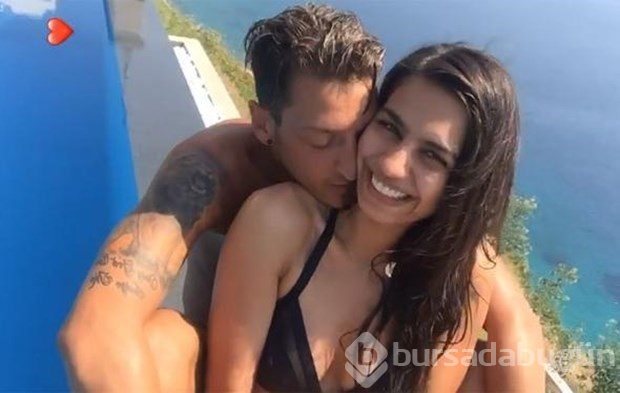 Hack'lenen Mesut Özil: Avukatlarım ilgilenecek