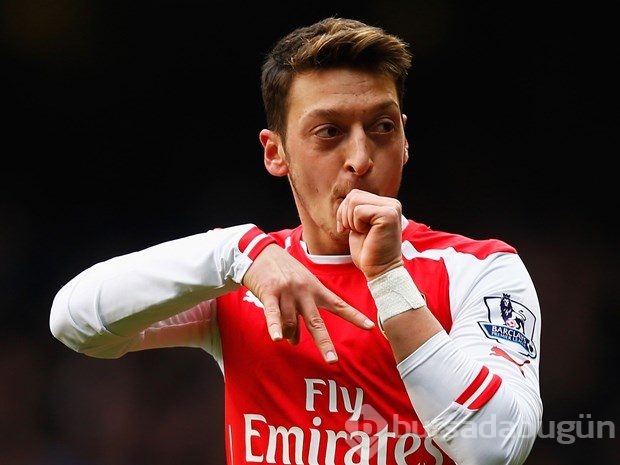 Hack'lenen Mesut Özil: Avukatlarım ilgilenecek