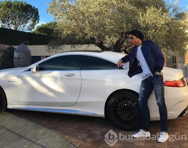 Cristiano Ronaldo'nun otomobil koleksiyonu