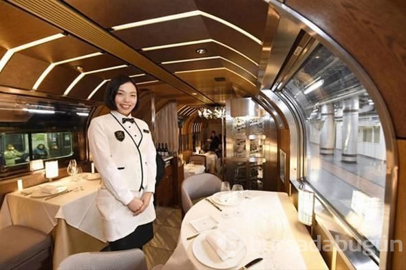 Japonların parmak ısırtan lüks treni!