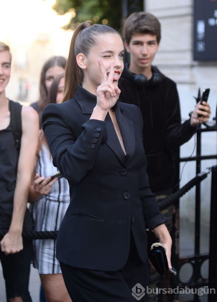 Barbara Palvin ve Bella Hadid 'Vogue' partisinde