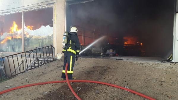Bursa'da tekstil fabrikasında yangın